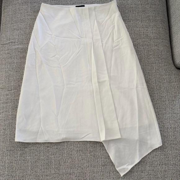 The Limited Asymmetrical White Midi Skirt - Picture 5 of 9